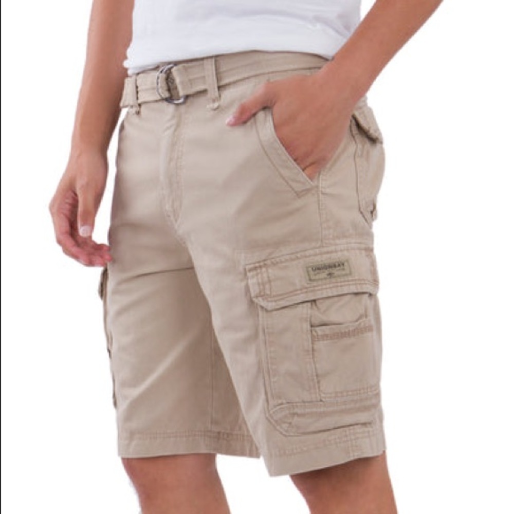 🔥COLISEUM MEN’S SHORT 🌟